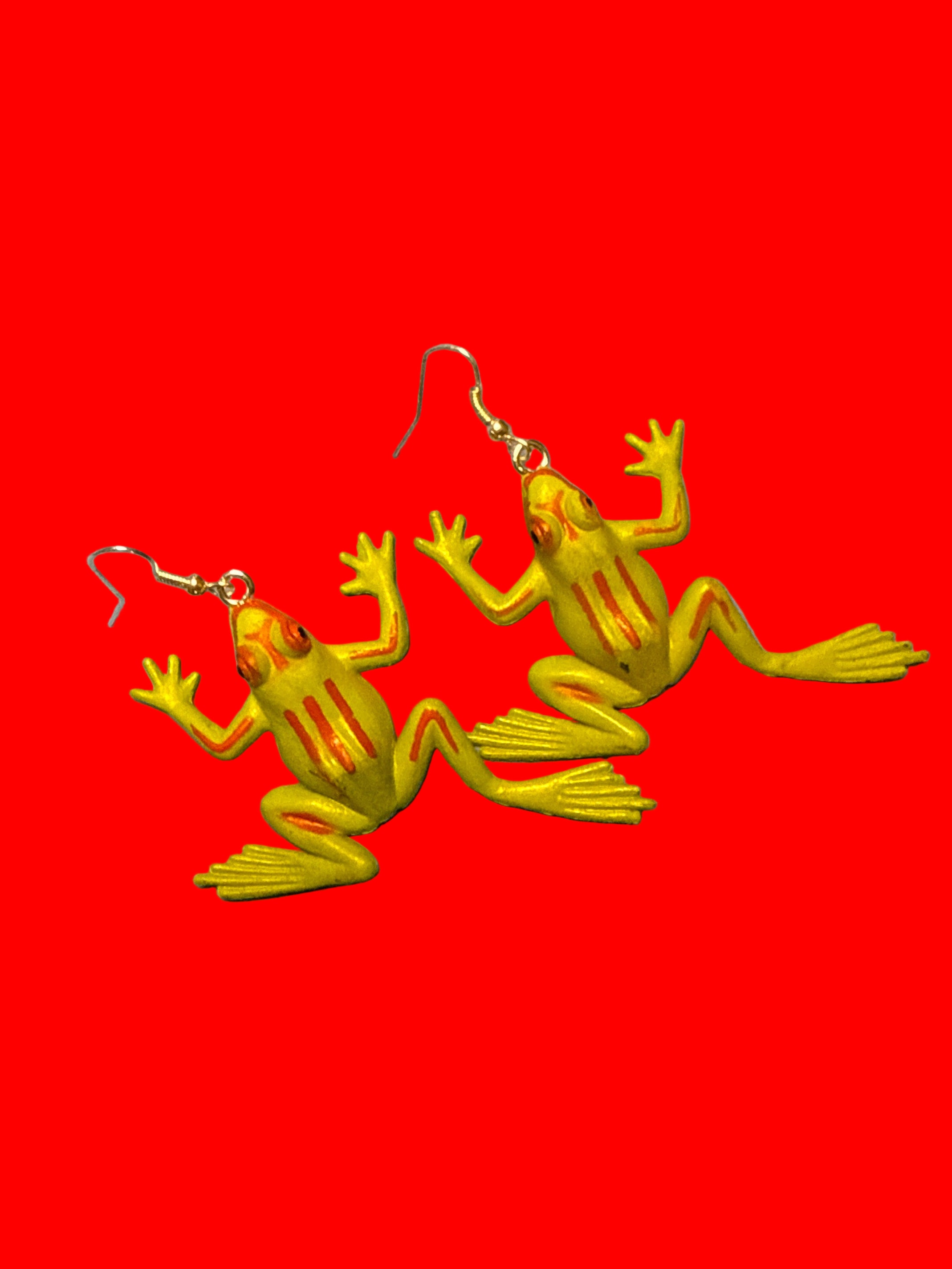 Frog-shaped earrings